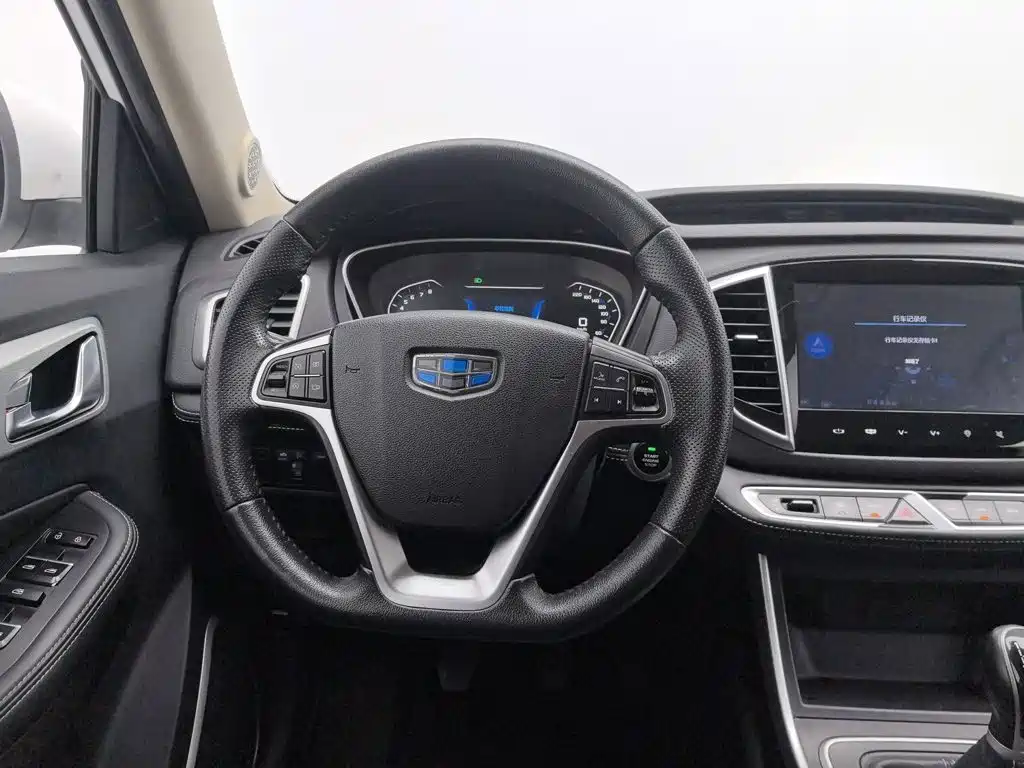 Geely Vision X6 — фото 11