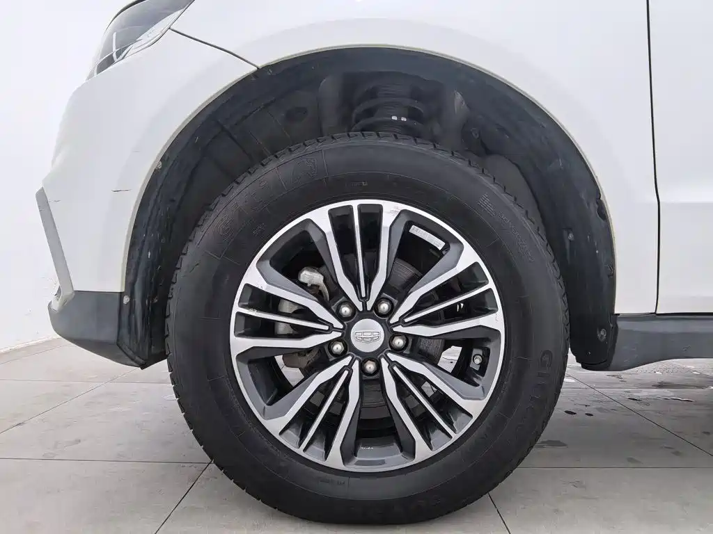 Geely Vision X6 — фото 17