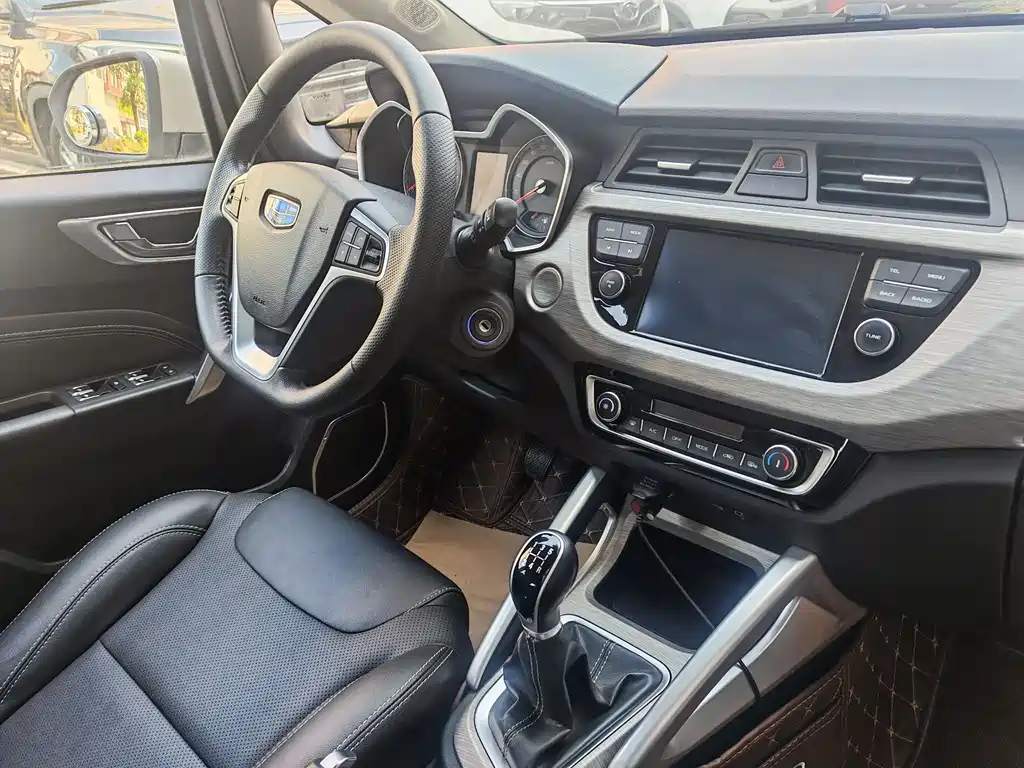 Geely Vision X3 — фото 17