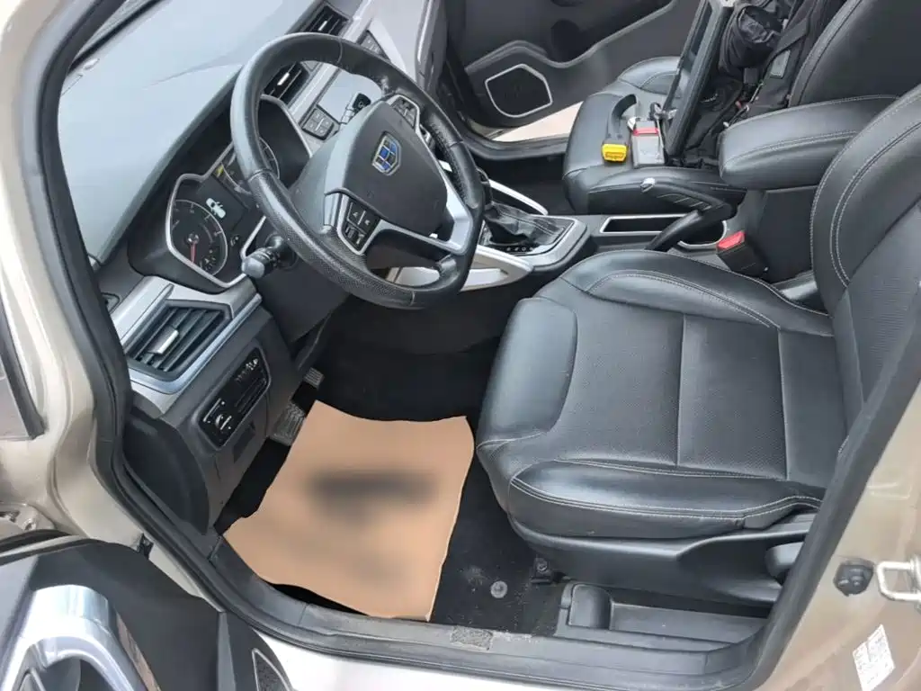 Geely Vision X3 — фото 15