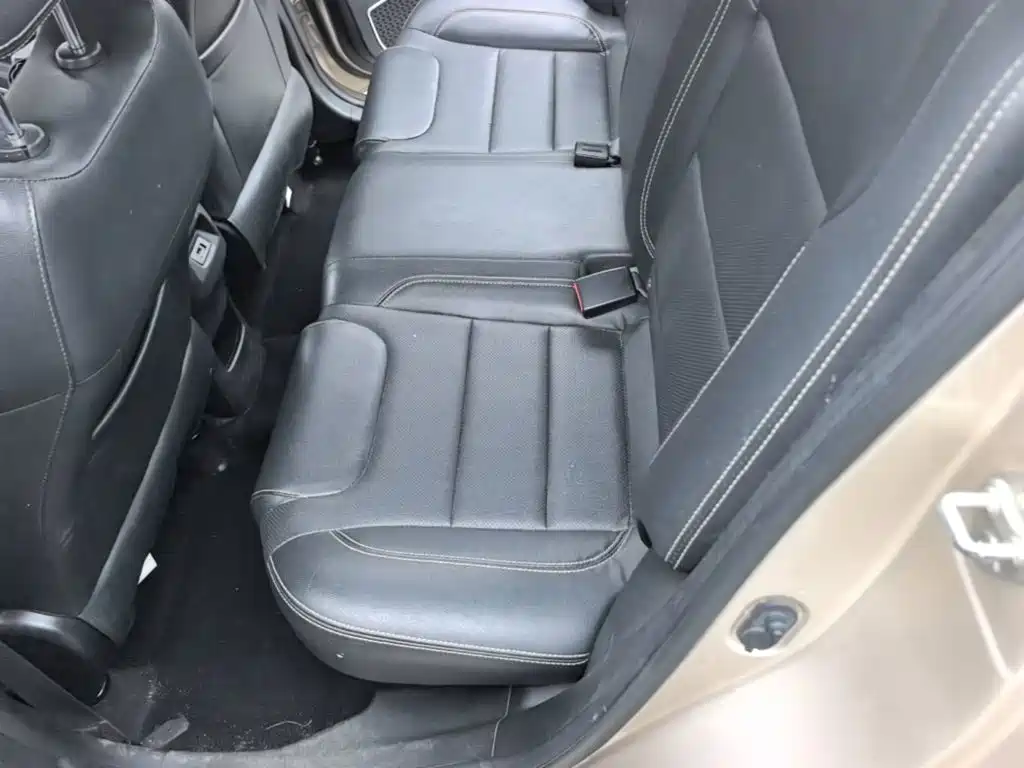 Geely Vision X3 — фото 17