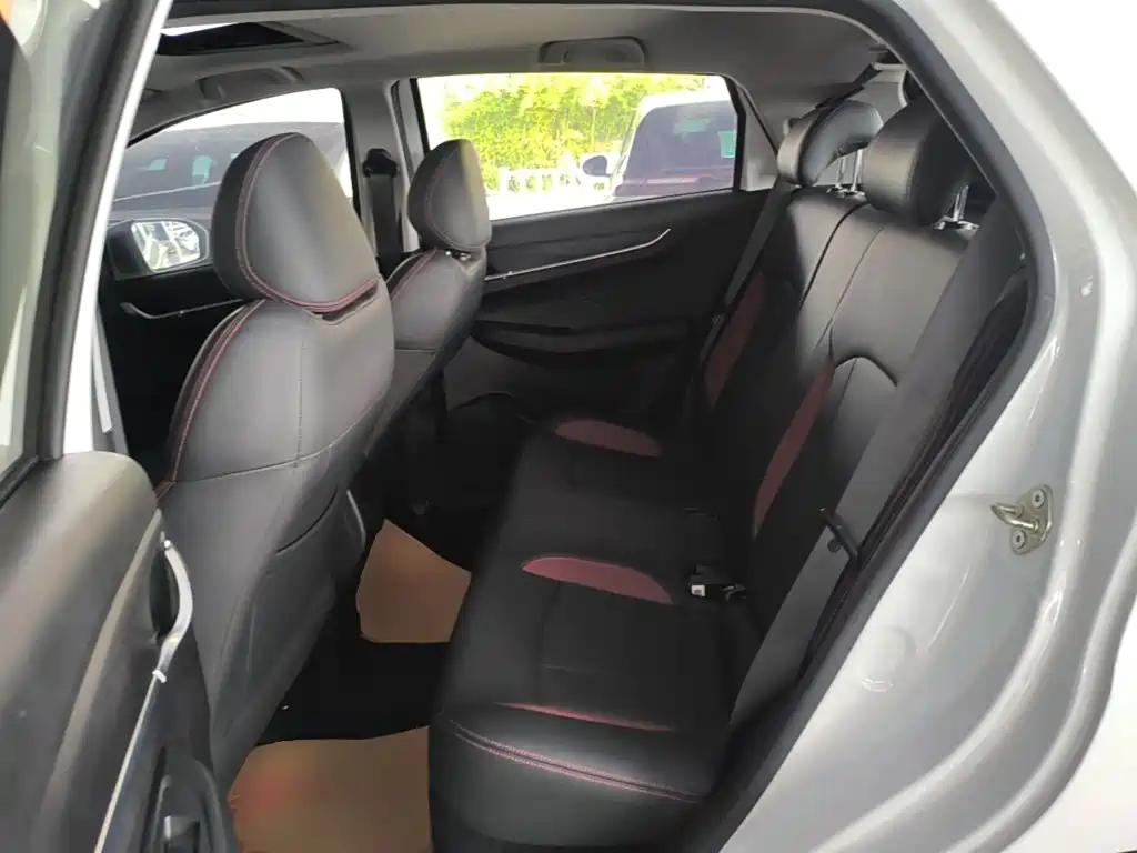 Geely Vision X3 — фото 17