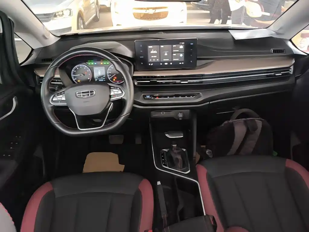 Geely Vision X3 — фото 10