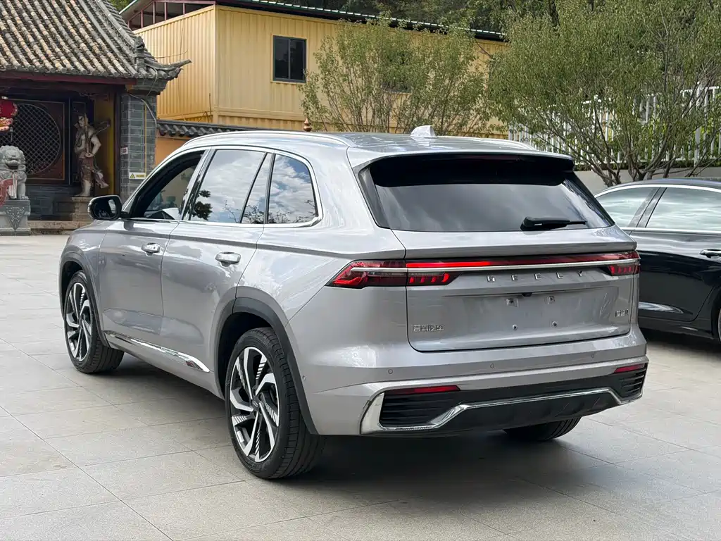Geely Xingyue L — фото 14