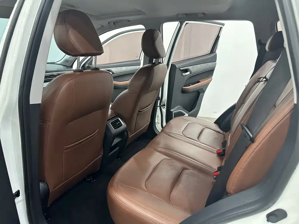 Geely Vision X6 — фото 6