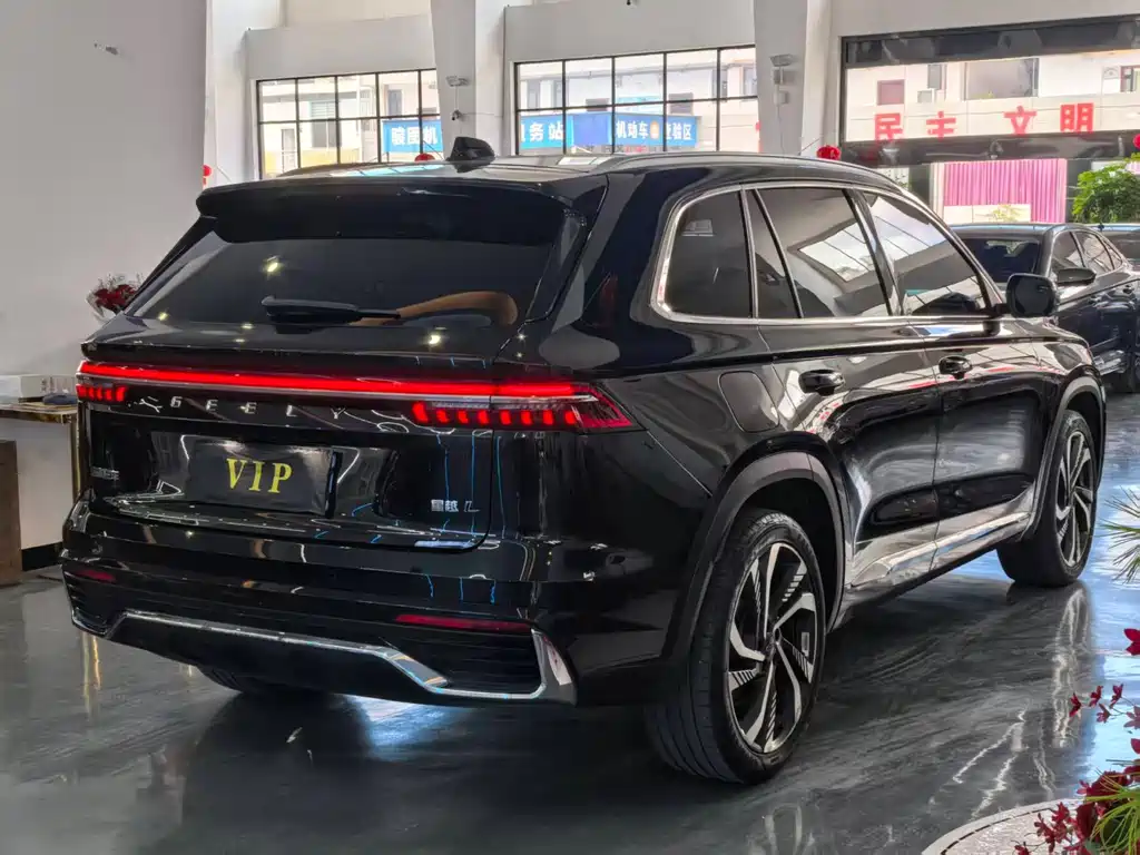 Geely Xingyue L — фото 9