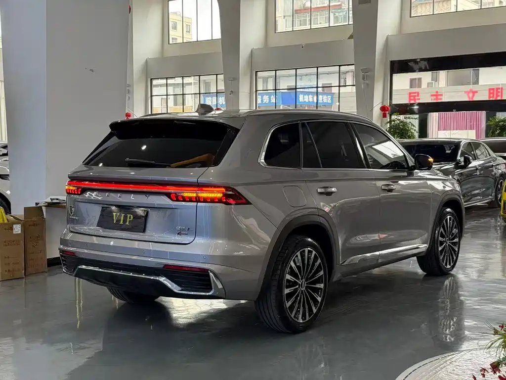 Geely Xingyue L — фото 9