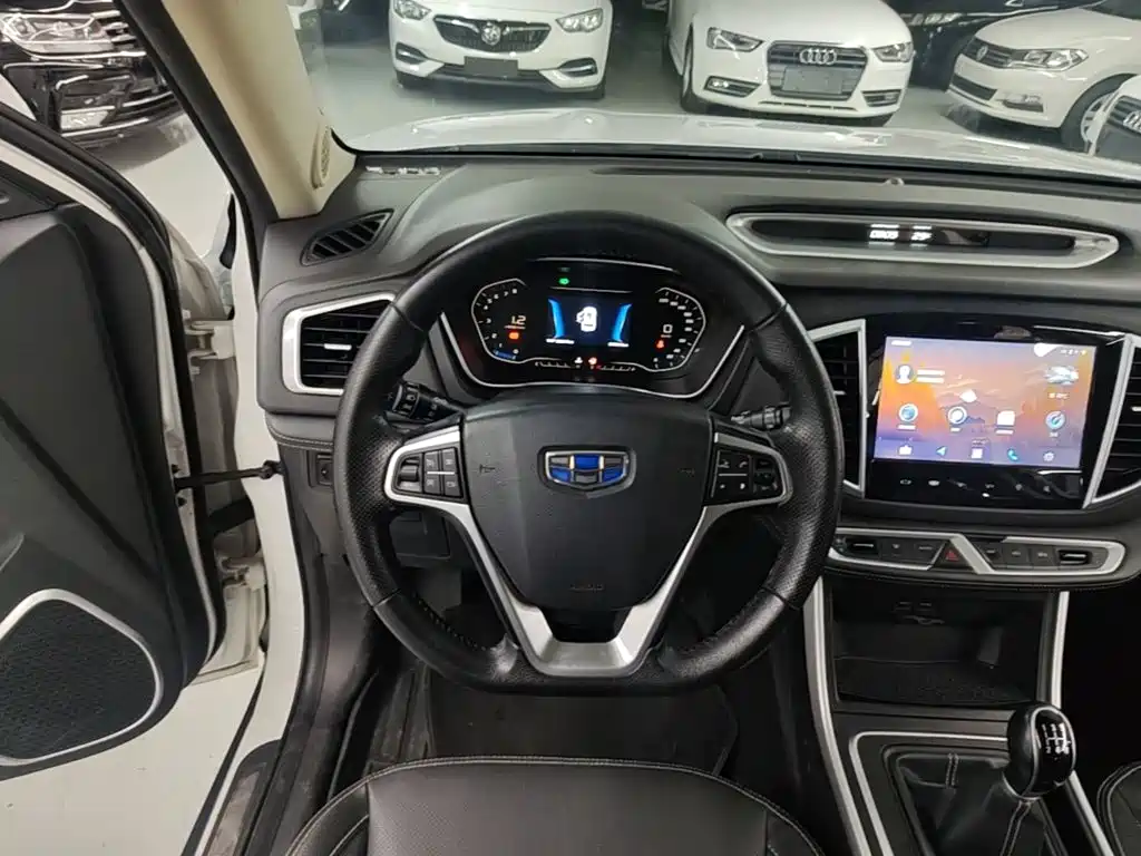 Geely Vision X6 — фото 7