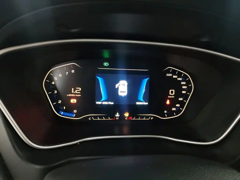 Geely Vision X6 — фото 8