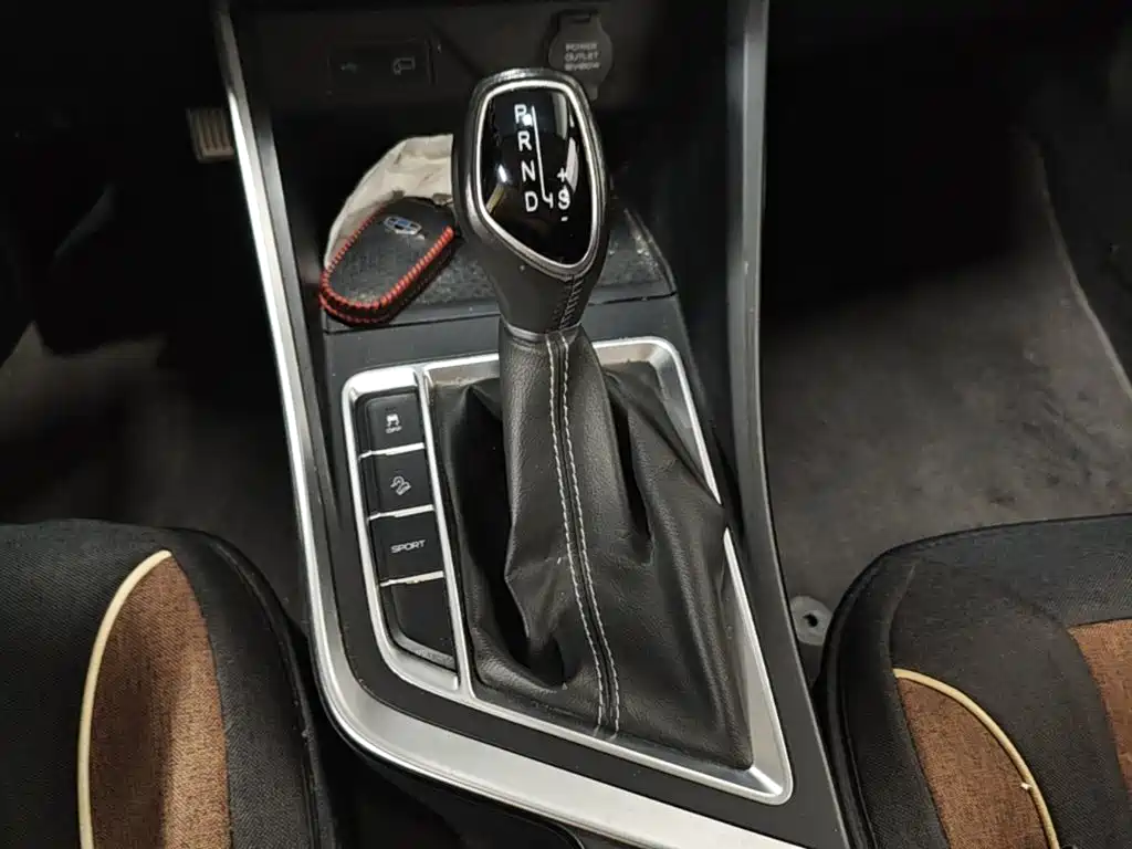 Geely Vision X3 — фото 14