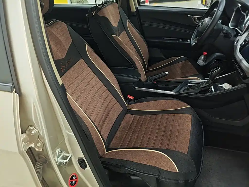 Geely Vision X3 — фото 25