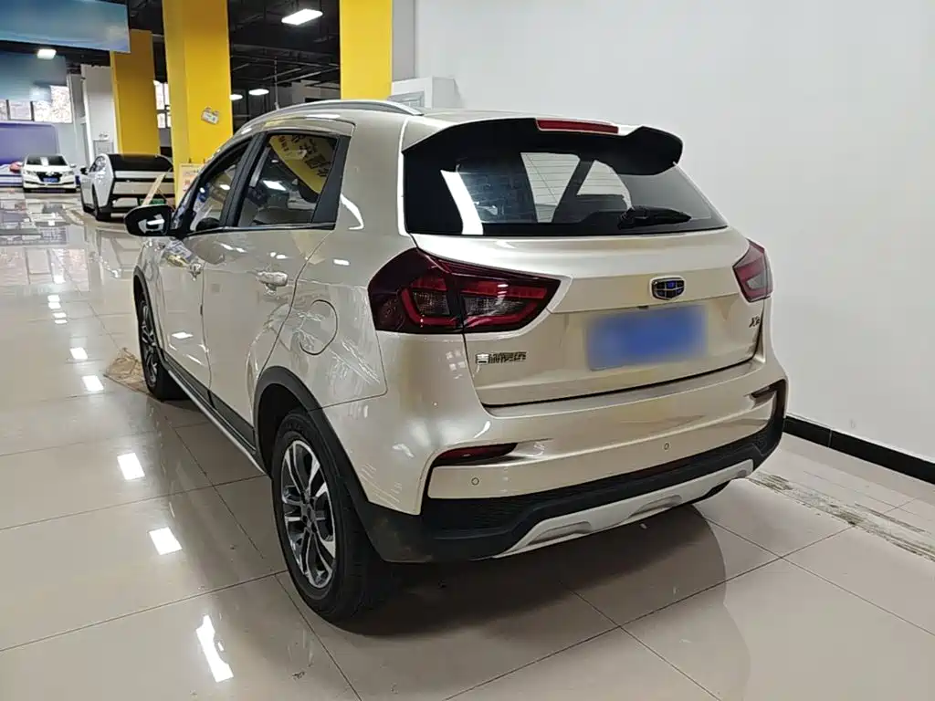 Geely Vision X3 — фото 5