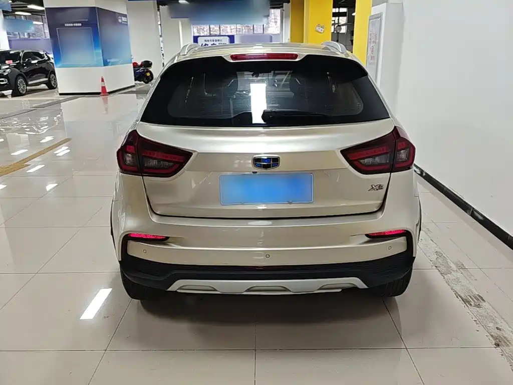 Geely Vision X3 — фото 6