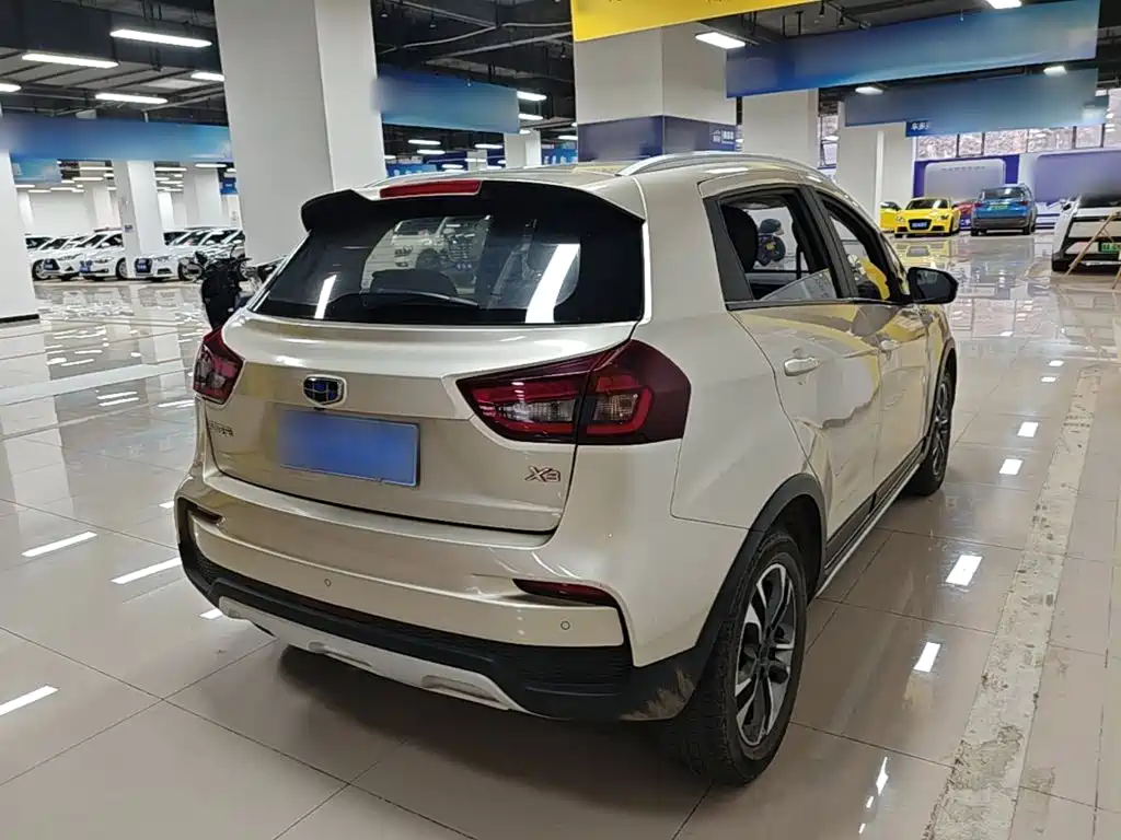 Geely Vision X3 — фото 7