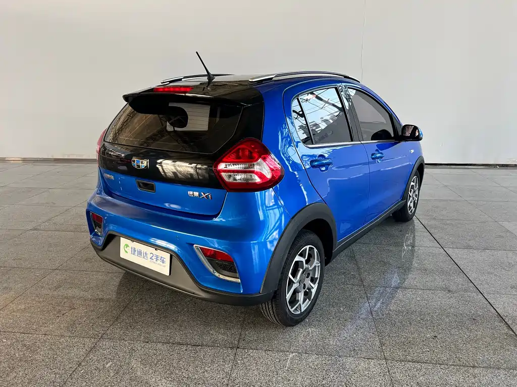 Geely Vision X1 — фото 9