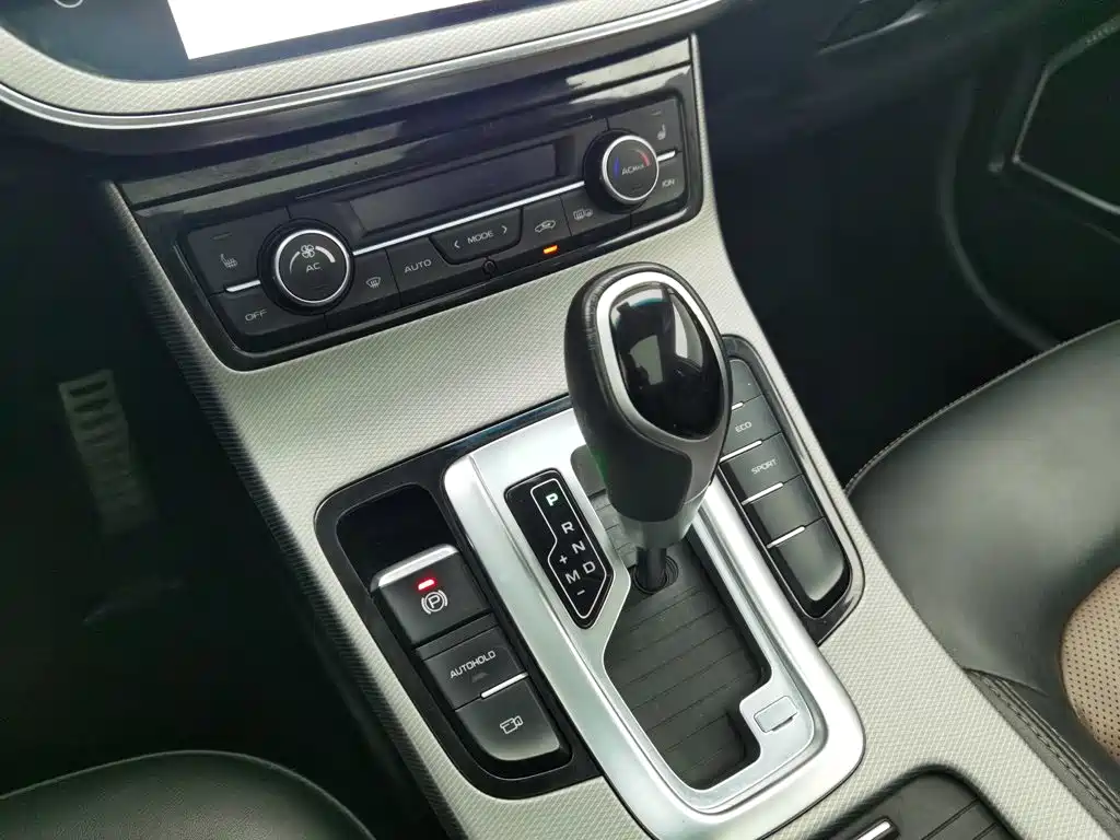 Geely Emgrand GS — фото 13