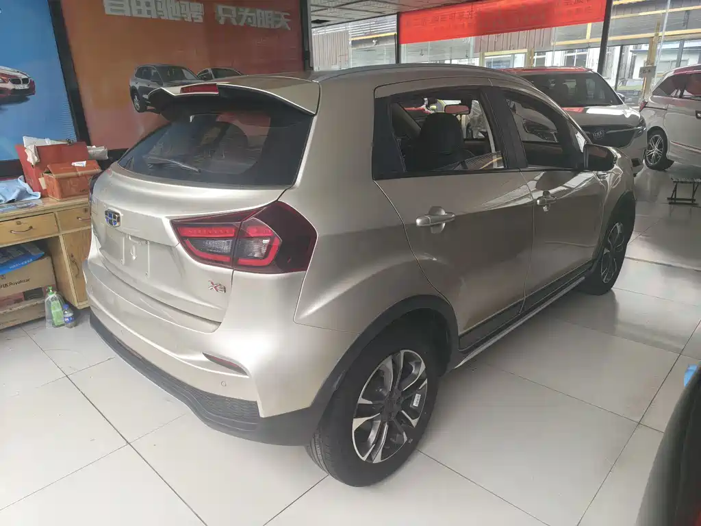Geely Vision X3 — фото 4