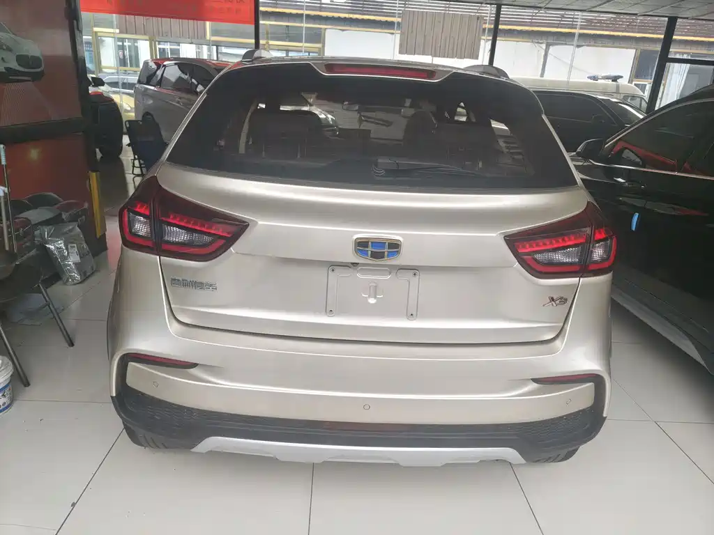 Geely Vision X3 — фото 5