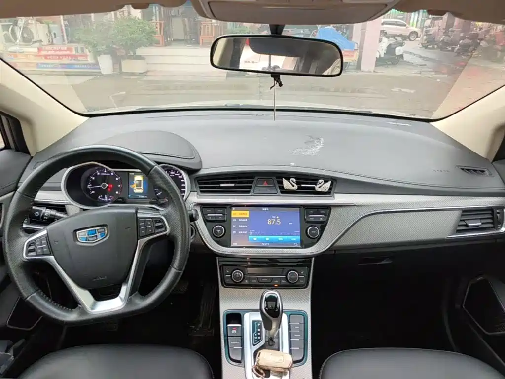 Geely Emgrand GS — фото 10