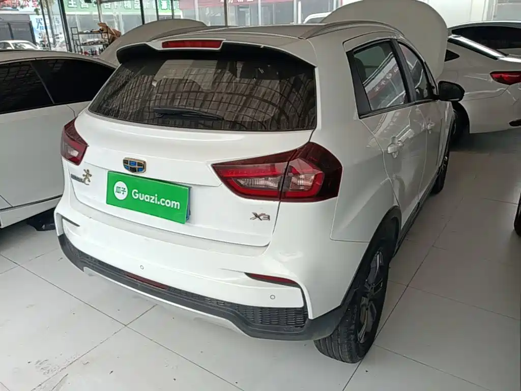 Geely Vision X3 — фото 7