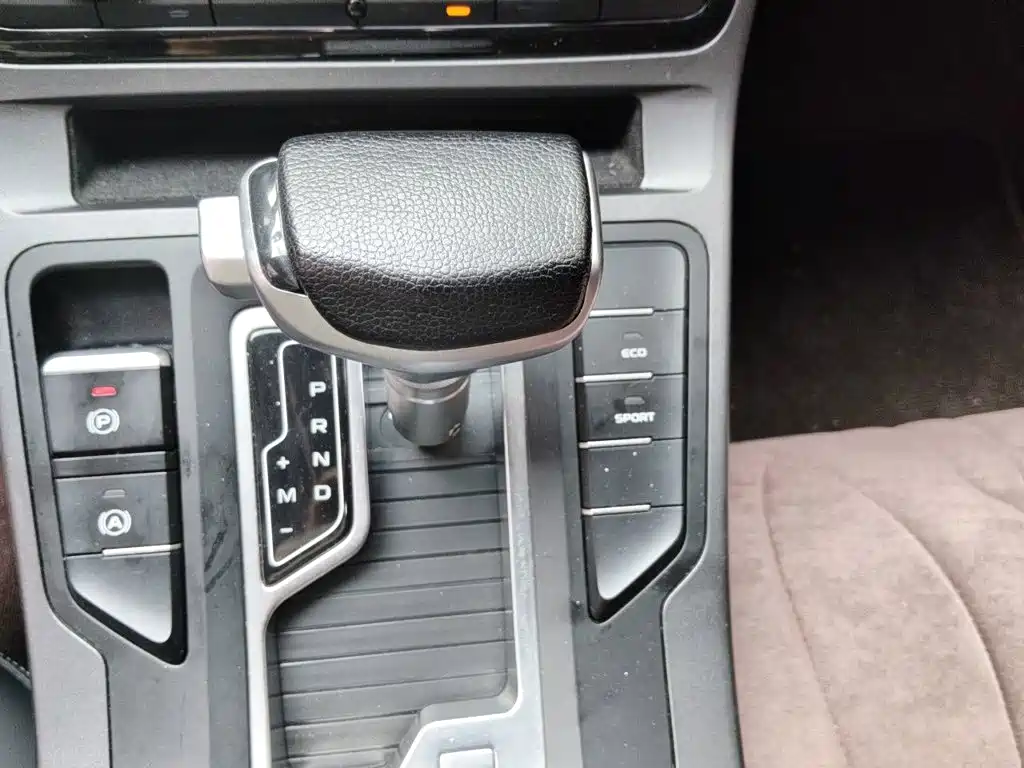Geely Emgrand GL — фото 10