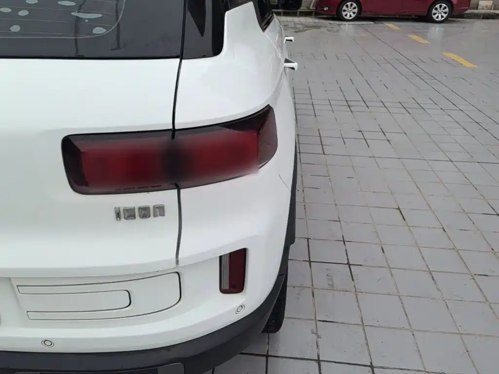 Geely Icon — фото 8