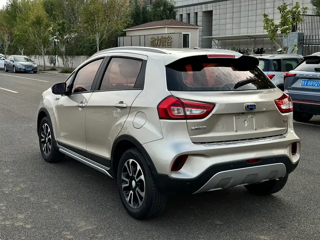 Geely Vision X3 — фото 7
