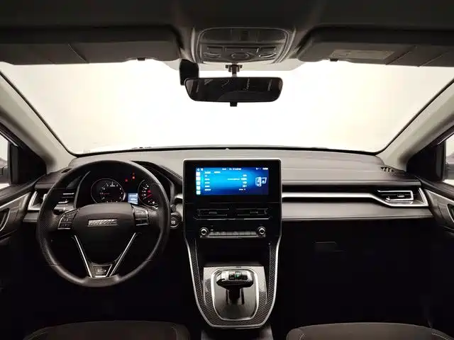 Haval M6 — фото 9