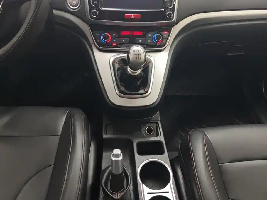Haval M6 — фото 16