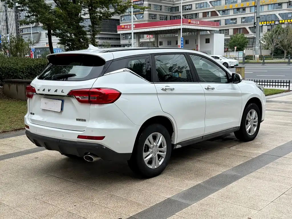 Haval M6 — фото 4