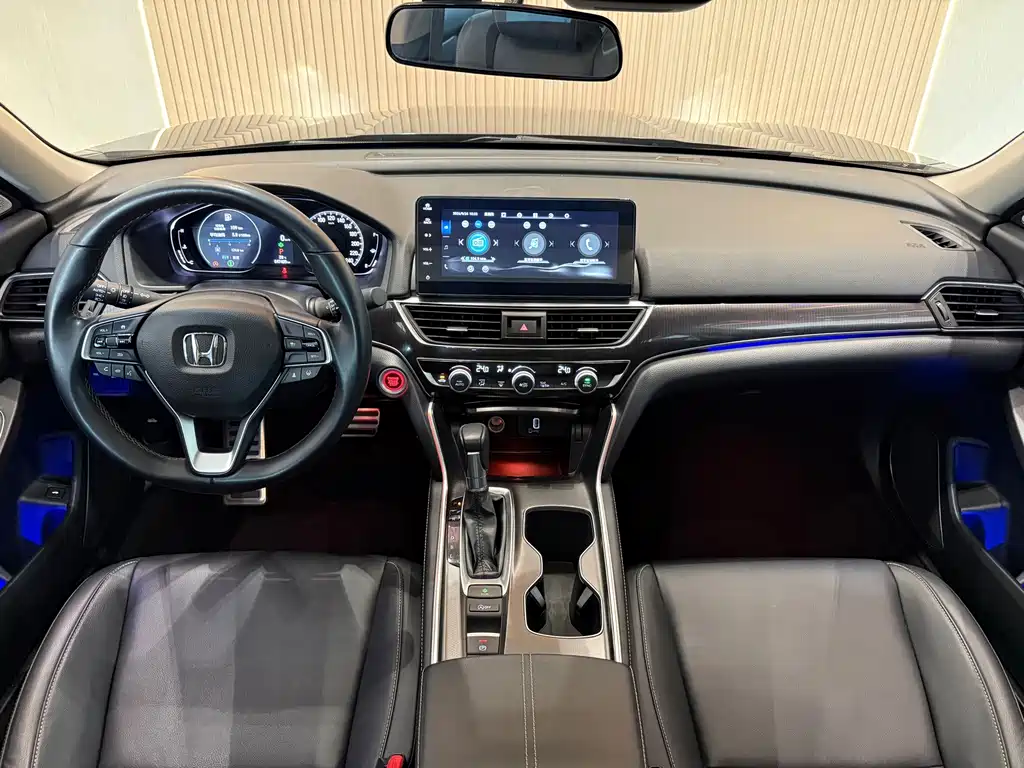 Honda Accord — фото 7
