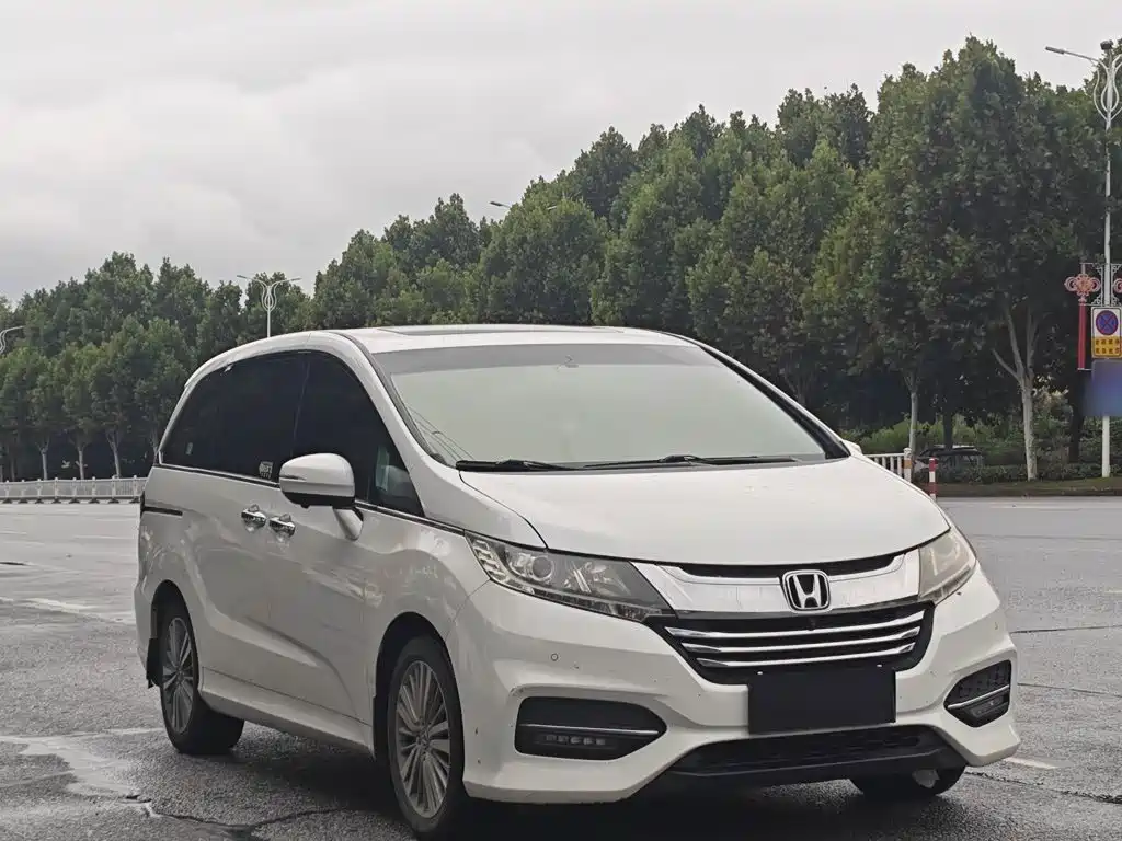 Honda Odyssey — фото 4