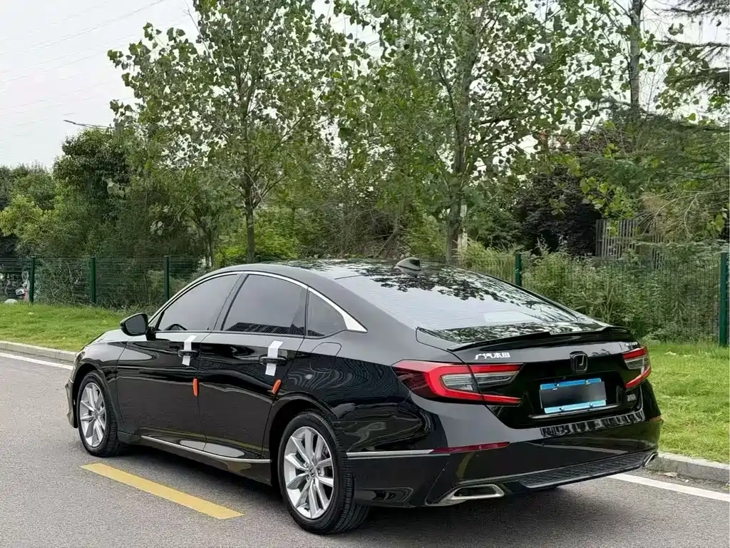 Honda Accord — фото 5