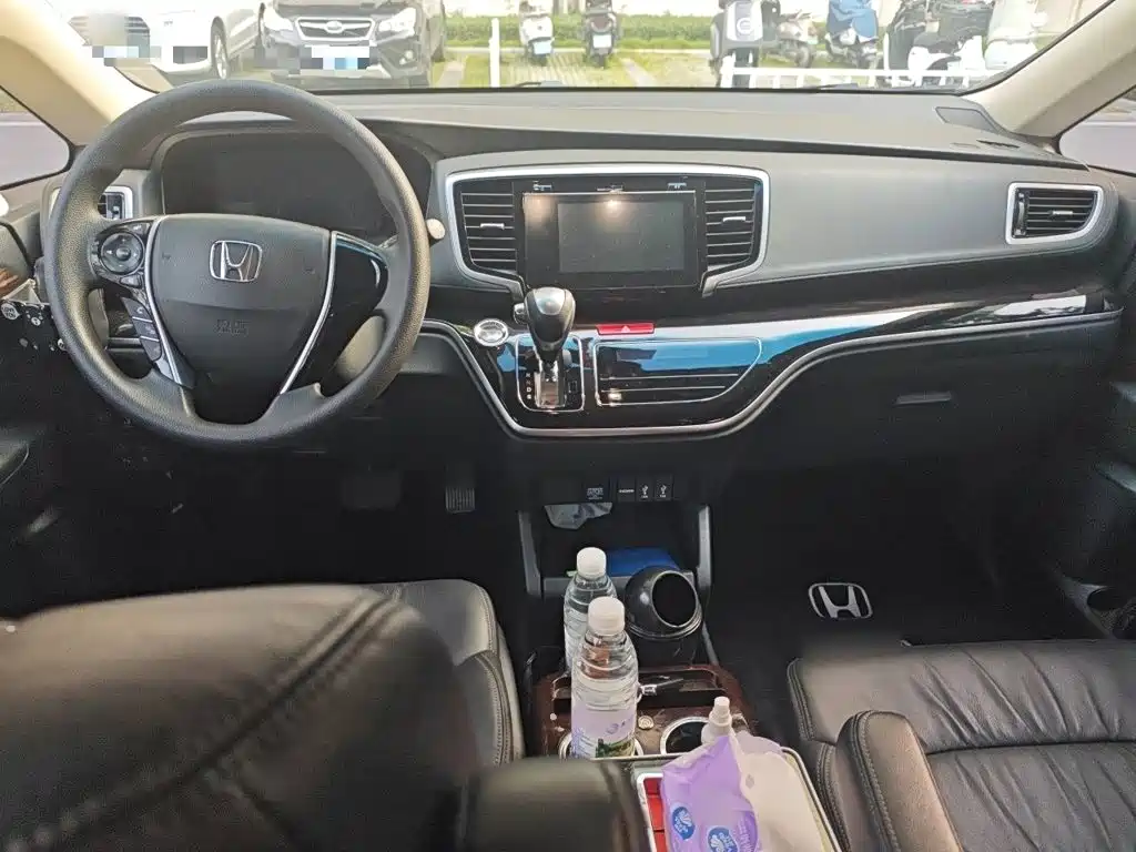 Honda Odyssey — фото 13