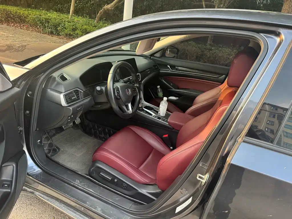 Honda Accord — фото 3