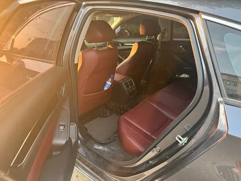 Honda Accord — фото 5