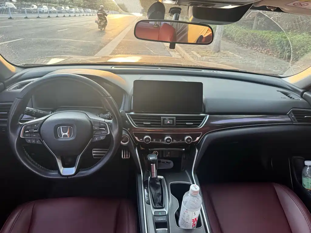 Honda Accord — фото 6