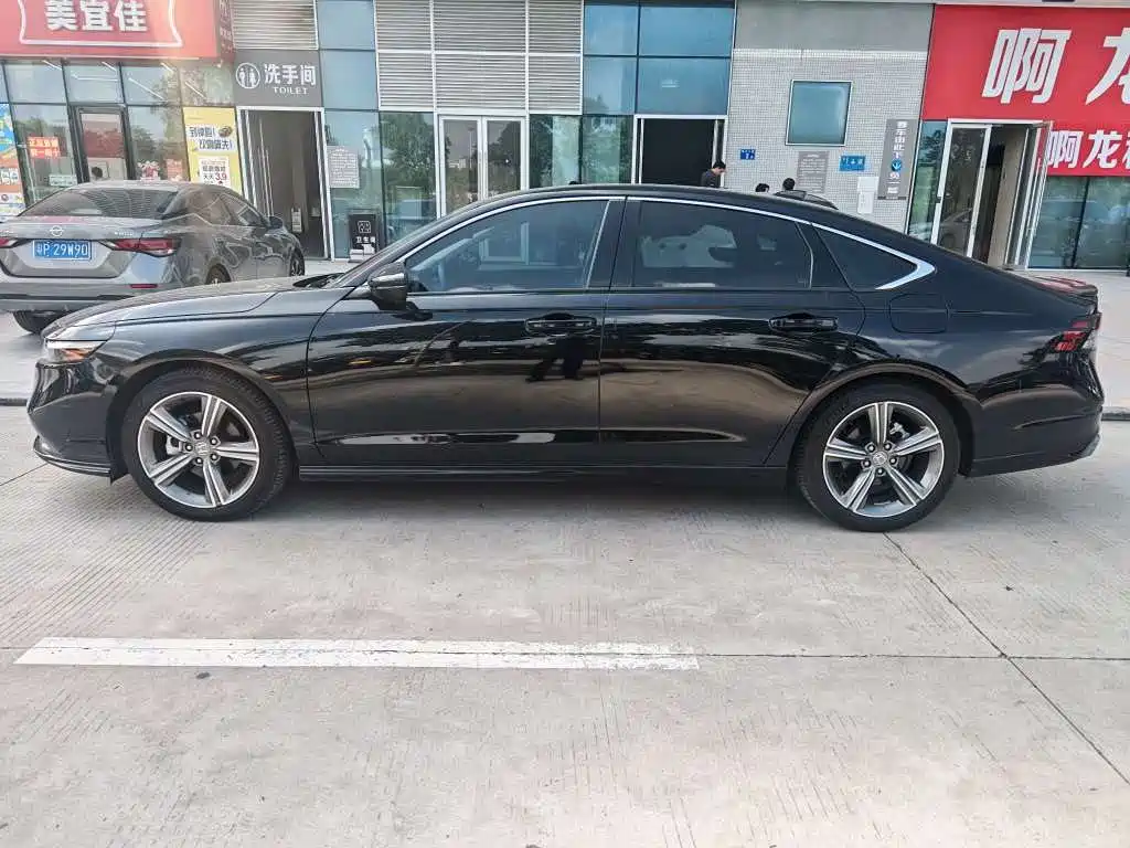Honda Accord — фото 3
