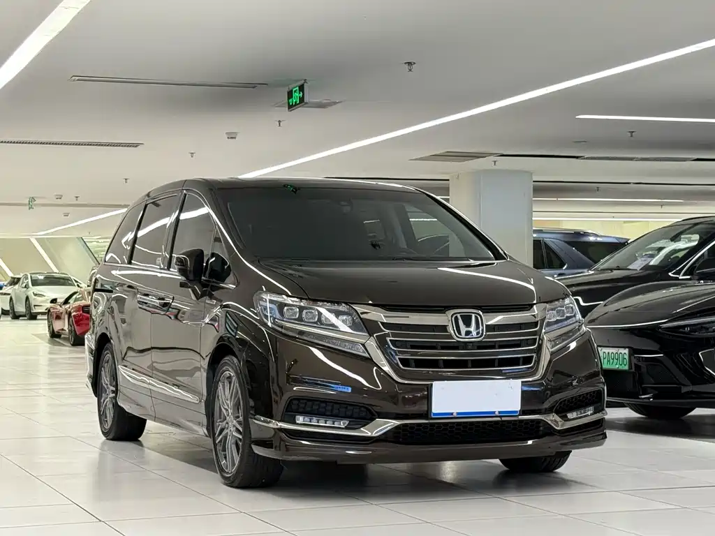 Honda Elysion — фото 3