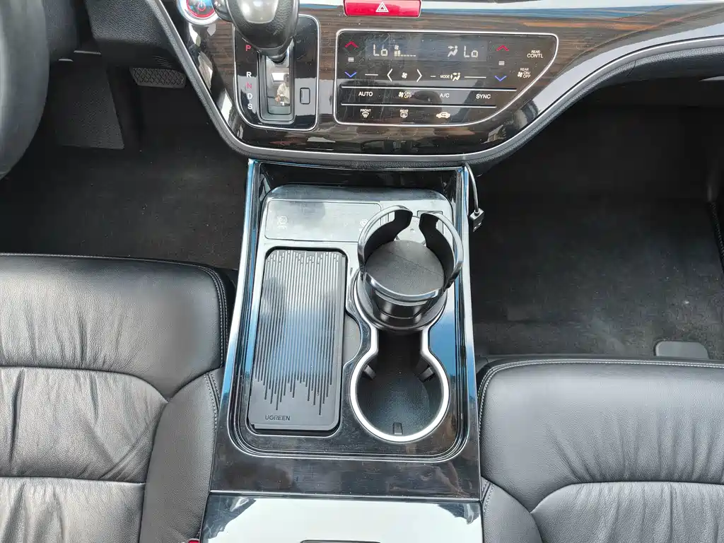 Honda Odyssey — фото 13