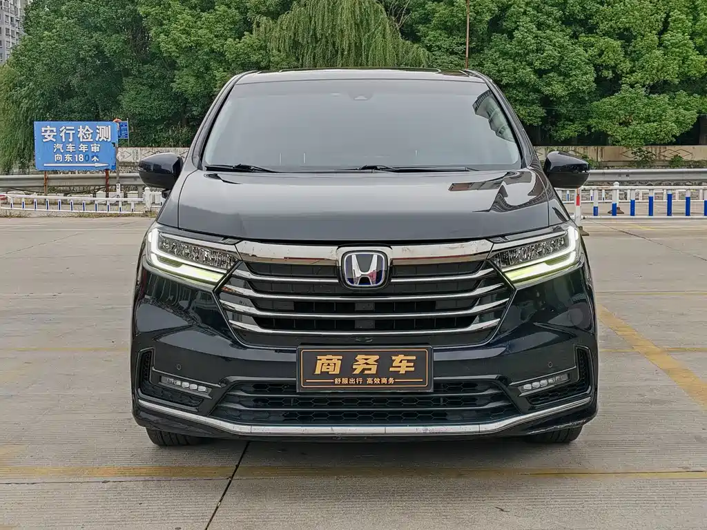 Honda Odyssey — фото 2