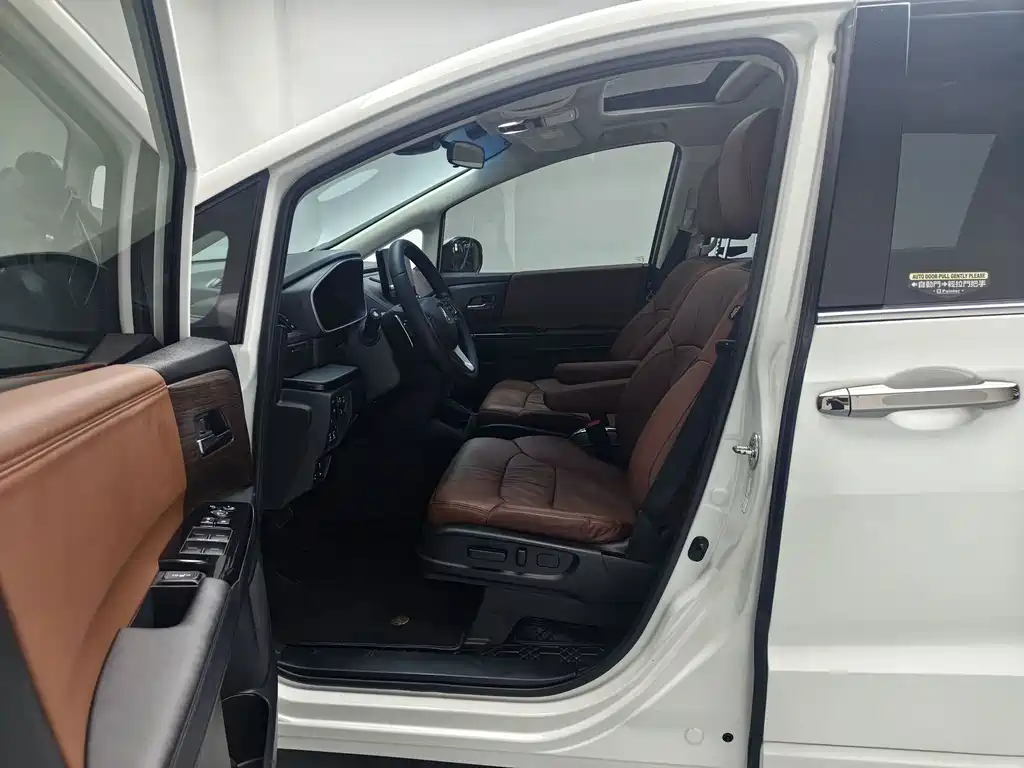 Honda Odyssey — фото 17