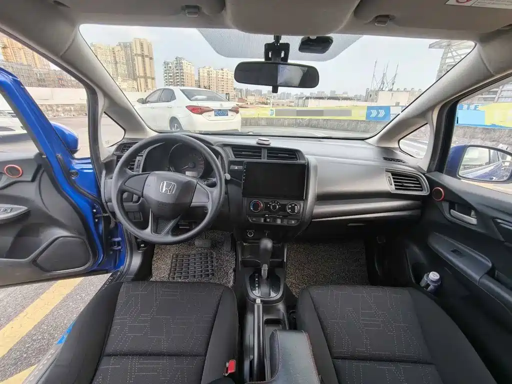Honda Fit — фото 3
