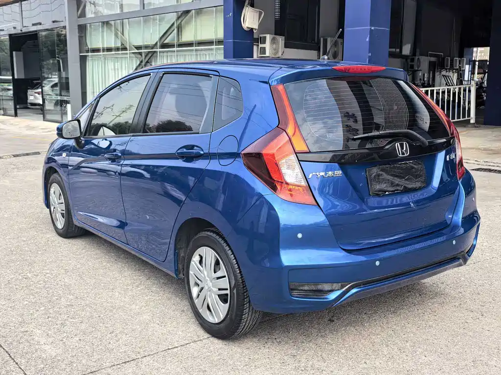 Honda Fit — фото 3