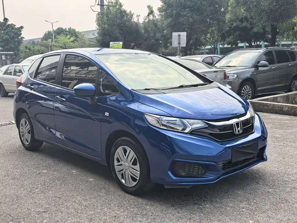 Honda Fit — фото 5