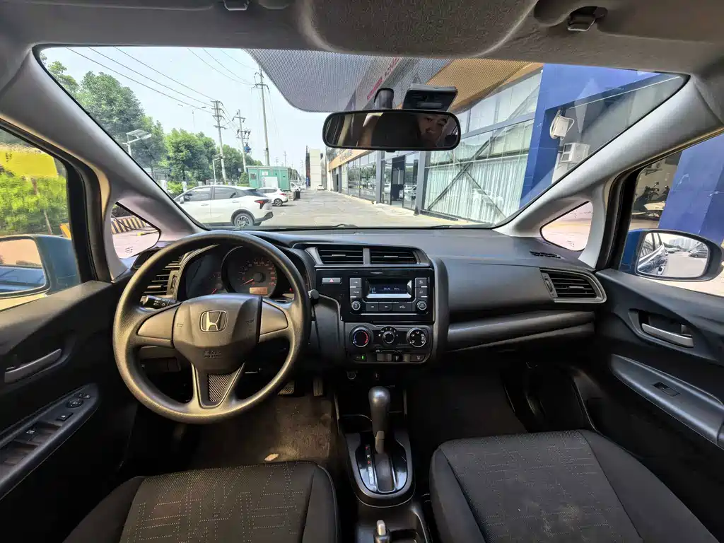 Honda Fit — фото 7