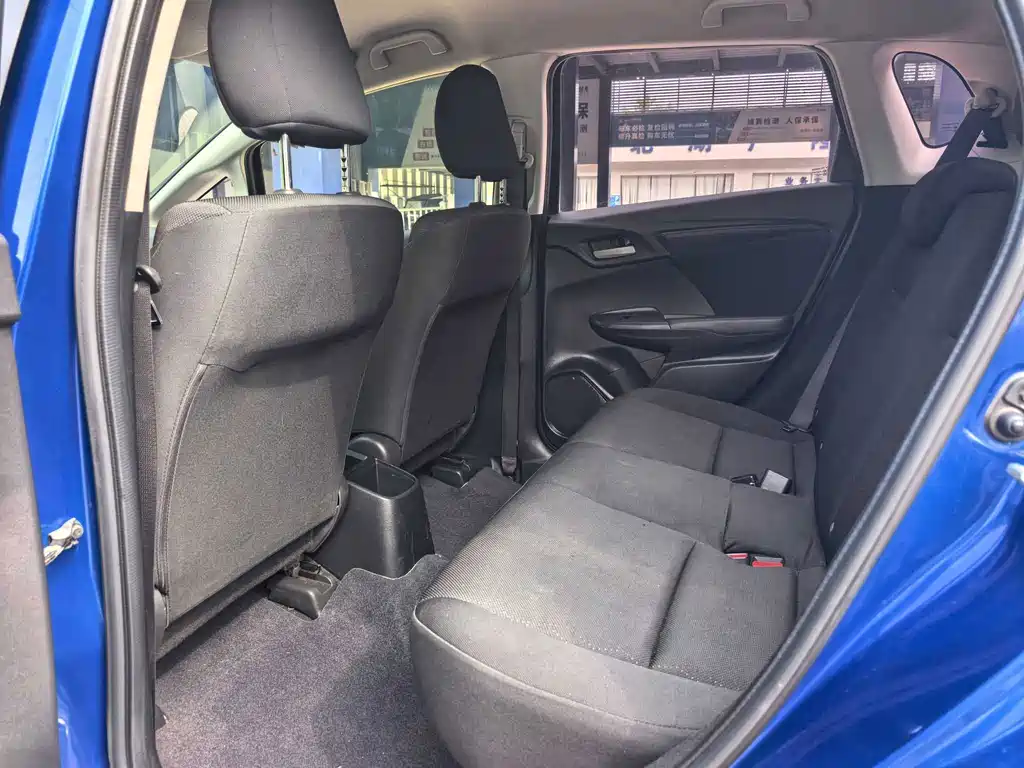 Honda Fit — фото 8