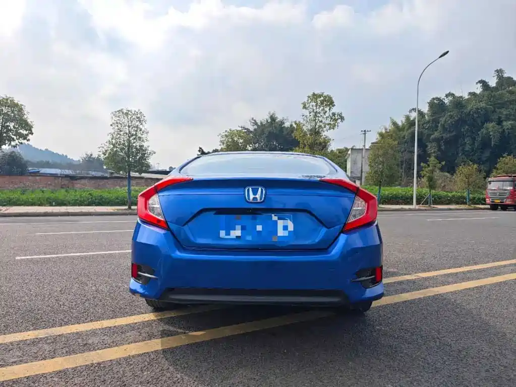 Honda Civic — фото 9