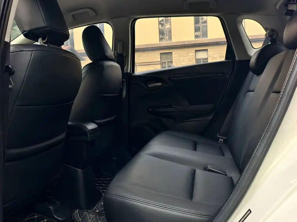 Honda Fit — фото 4