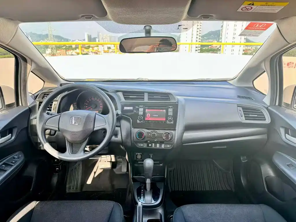 Honda Fit — фото 7
